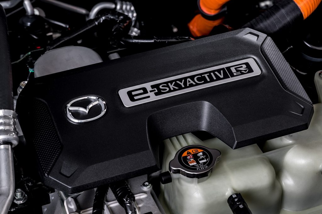 Novo Mazda MX-30 e-Skyactiv R-EV: o PHEV mais apetecido chega a Portugal 5 2022 mazda mx 30 r ev edition r tech 2 highres
