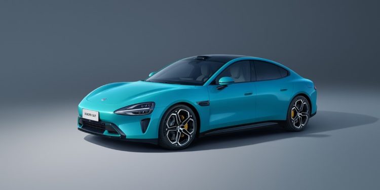 Xiaomi SU7 é o primeiro carro eléctrico da marca mais conhecida pelos smartphones e IoT