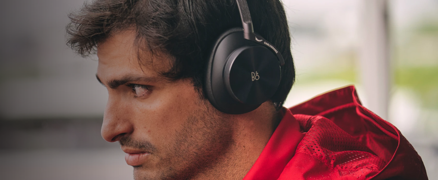 Bang & Olufsen e Scuderia Ferrari renovam parceria na F1 4 Captura de ecra 2024 01 30 130228