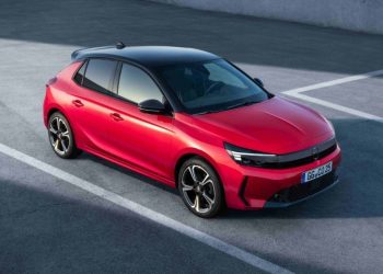 Novo Opel Corsa estreia propulsão híbrida de 48V
