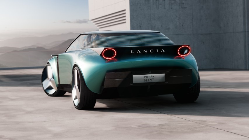 Lancia Pu+Ra HPE conquista o prémio “Revelação” nos ‘Automobile Awards’ 4 Lancia PuRa HPE Exterior 2