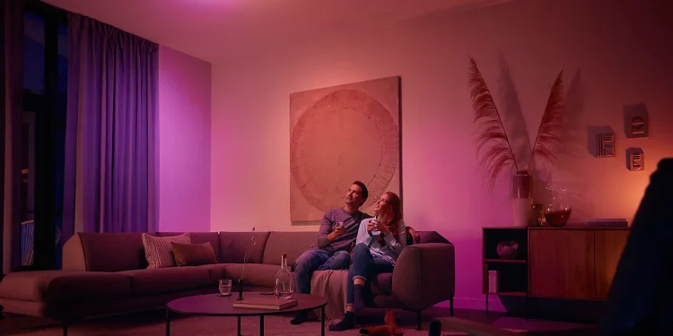 Philips Hue com novidades na experiência de iluminação e segurança personalizada