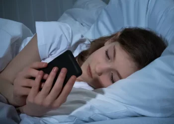Instagram introduz “Sugestões Noturnas” para adolescentes: dormir em vez de navegar