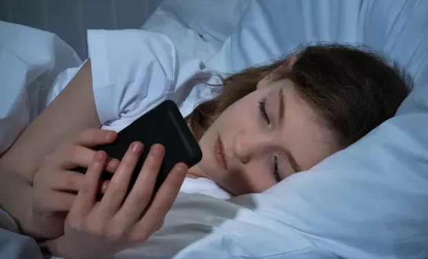 Instagram introduz “Sugestões Noturnas” para adolescentes: dormir em vez de navegar