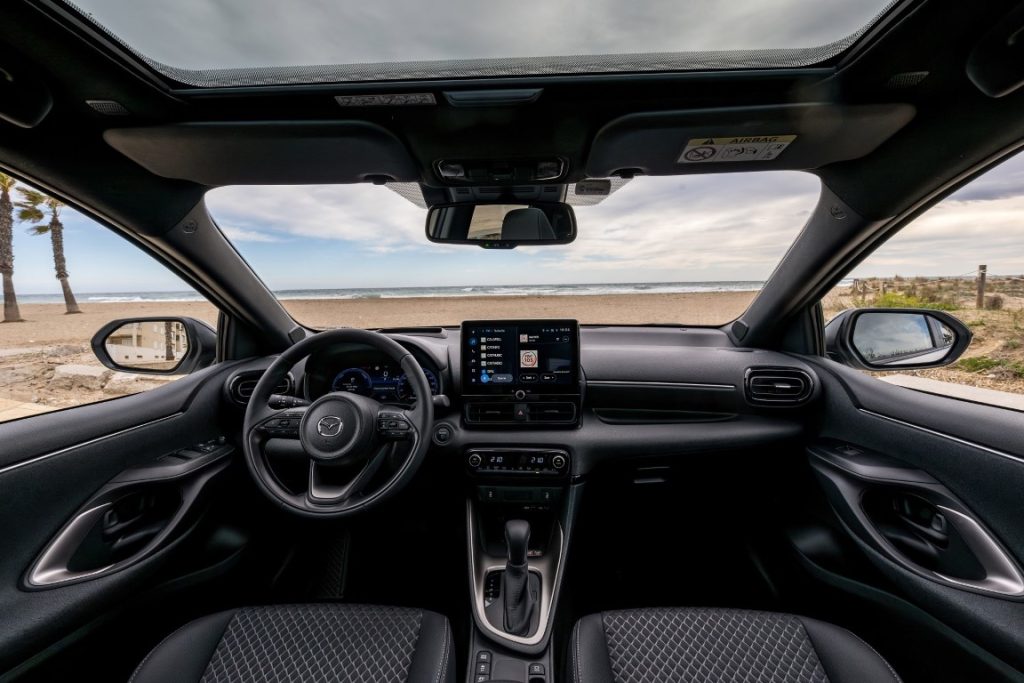 001 2024 Mazda2 Hybrid Homura Plus Northern White Pearl Spain Interior
