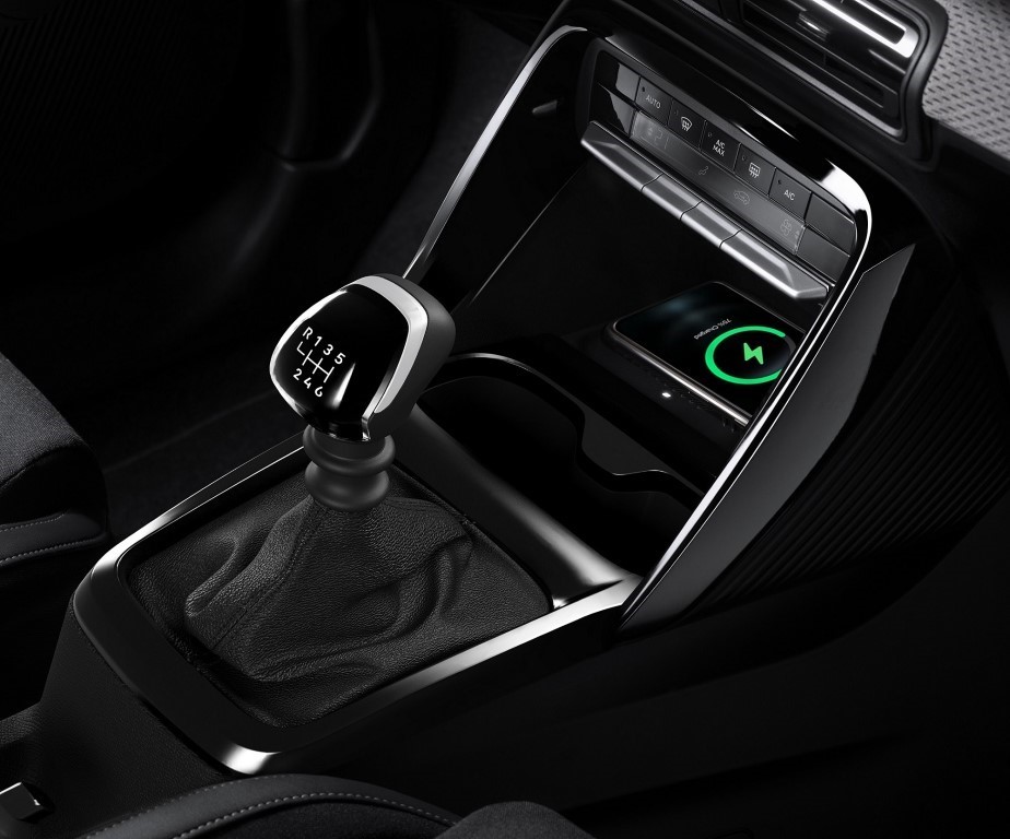 Novo Citroën C3: mais espaço, tecnologia e gama híbrida 6 CL 23.026.052 ICE
