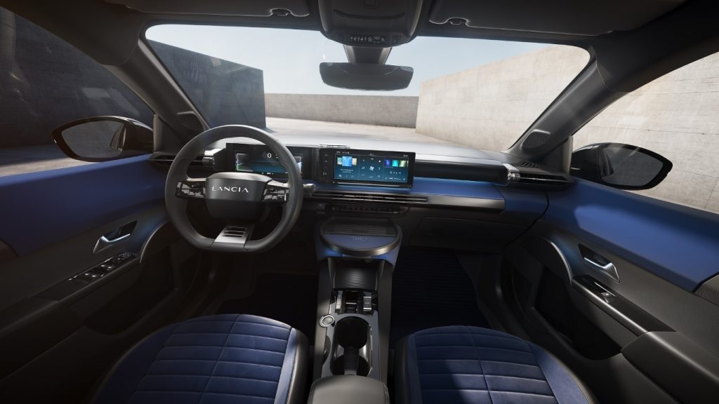 New LANCIA YPSILON EDIZIONE LIMITATA CASSINA