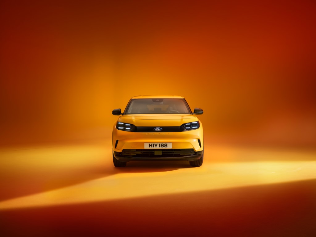 2024Ford ElectricCapri 01