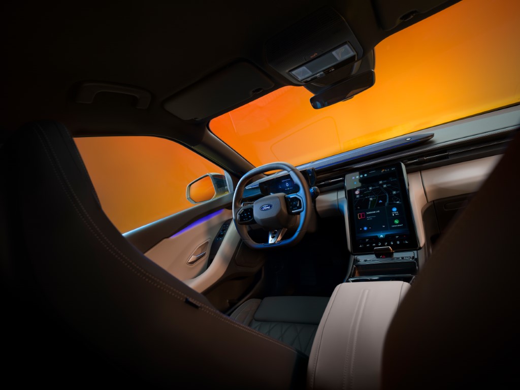 2024Ford ElectricCapri 07