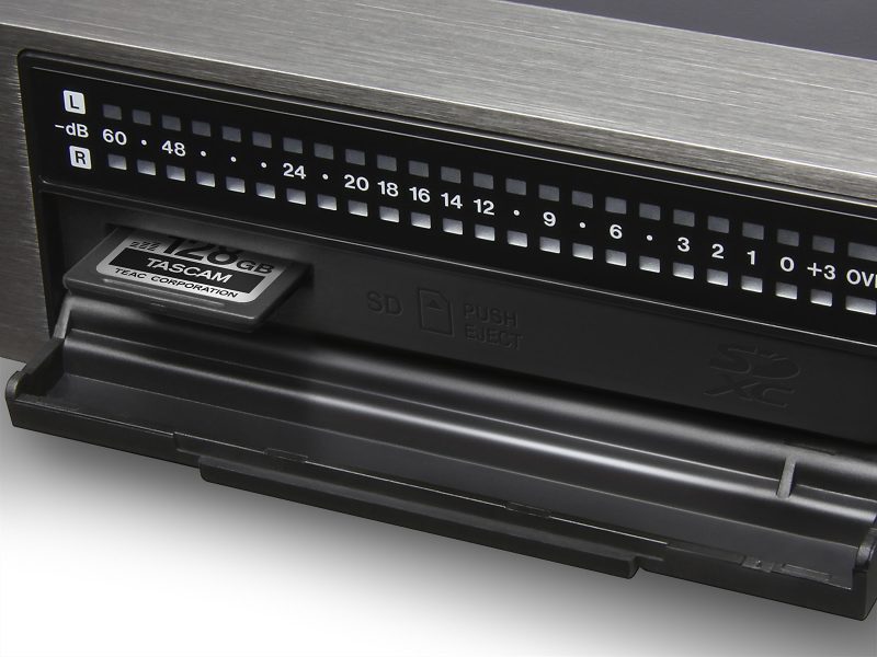 TASCAM DA-3000SD: Gravador Mastering de última geração 3 Tascam DA 3000SD b
