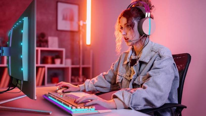 2 novos monitores Philips Evnia OLED 8000 chegam ao mercado