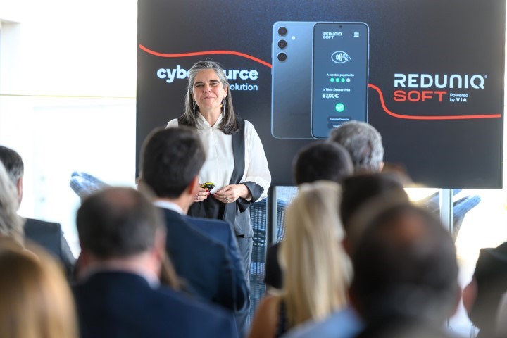 UNICRE e Samsung actualizam soluções de pagamento 5 UNICRE e Samsung b