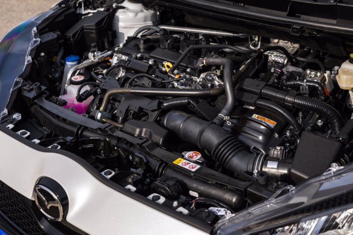 2024 mazda2 hybrid spain det 19