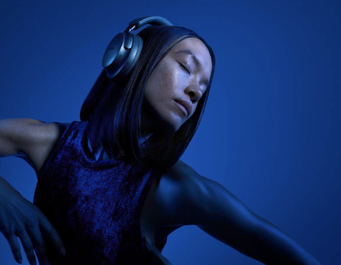 Gama Bose QuietComfort Ultra tem nova cor azul lunar