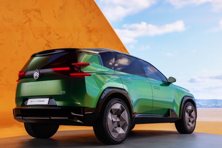 C5 Aircross Concept: a nova visão SUV da Citroën 2 C5 Aircross Concept f