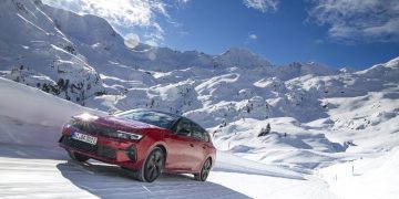 Opel Astra Electric e Astra GSe: perfeitos para as viagens de inverno