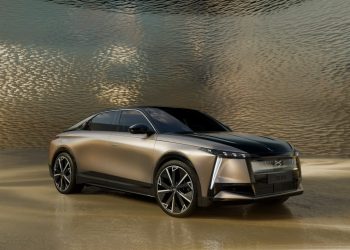 DS N°8: o novo porta-estandarte eléctrico da DS Automobiles em Portugal durante 2025