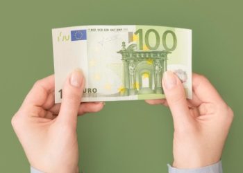 Doutor Finanças lança simuladores de salário e pensão líquidos para 2025