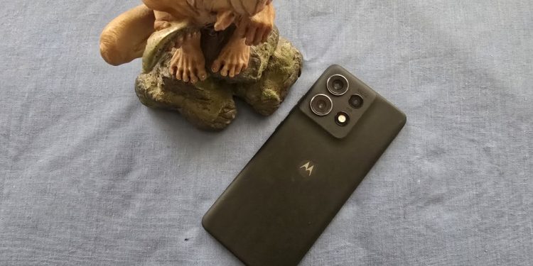 Análise Motorola Edge 50 Pro, excelente ao preço certo