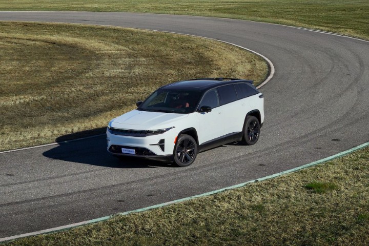 Stellantis STLA AutoDrive: condução sem mãos e sem olhos para uma nova era ao volante 6 STLA AutoDrive L3 Jeep Wagoneer S demonstrator 1