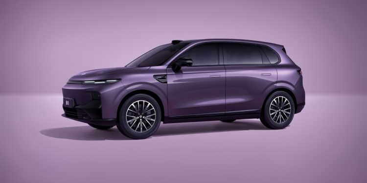Leapmotor B10 estreia-se no Salão de Xangai