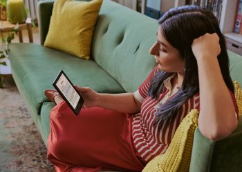 Freida McFadden domina o top de eBooks e audiolivros mais vendidos em Portugal