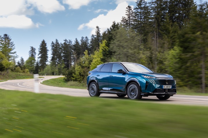 PEUGEOT E3008 DUAL MOTOR 0237 1