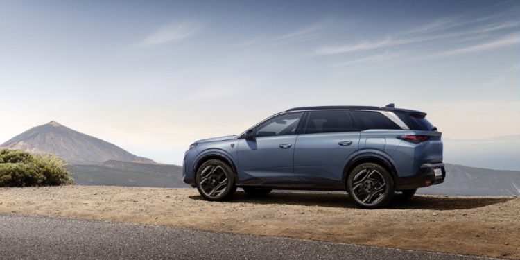 Peugeot E-3008 e E-5008 325 Dual Motor com tracção integral