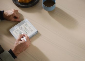 Kobo Libra Colour: leve uma biblioteca para a praia (ou para onde quiser)