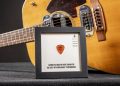 A guitarra de Kurt Cobain está em Londres – e podes ganhar um pedaço…