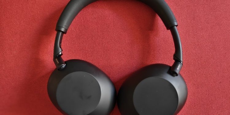 Análise Sony WH-1000XM6: rei deposto, rei posto!