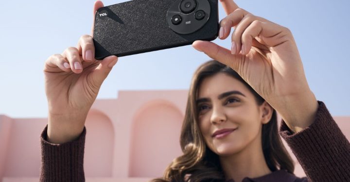 TCL 60 SE: simplicidade, memória de sobra e estilo