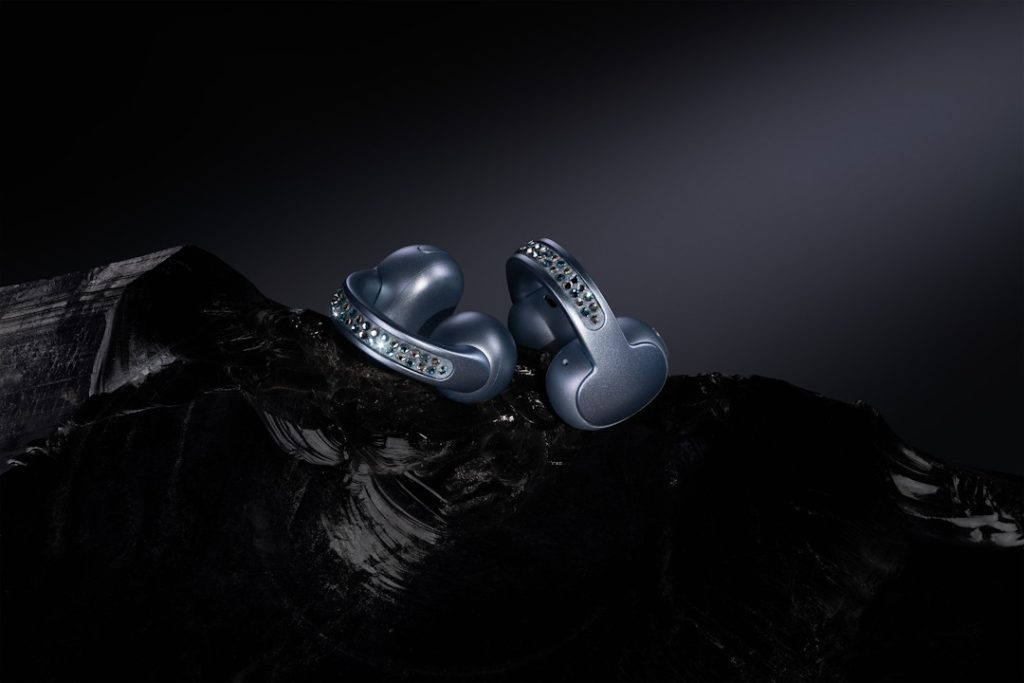 IMG 3 Motorola apresenta The Brilliant Collection com cristais Swarovski