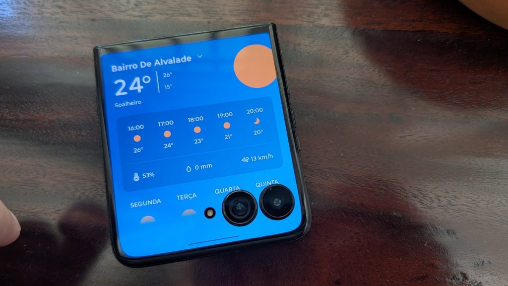 Analise Motorola Razr 60 Ultra c