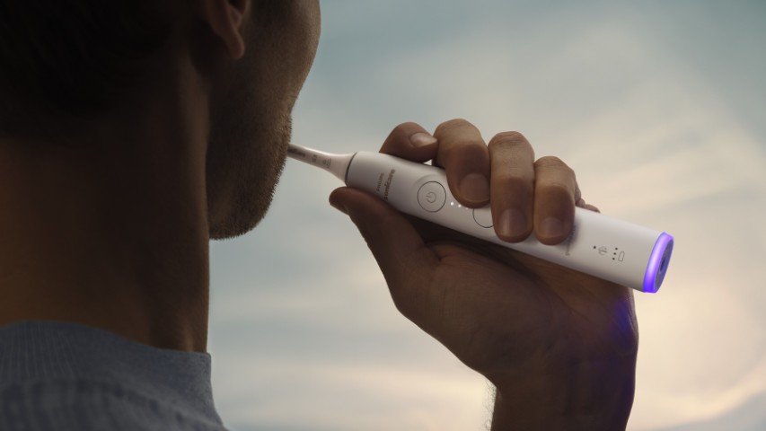Philips Sonicare Série 7100: a escova eléctrica do Dia Mundial do Sorriso 3 Sonicare Masterplan Refresh Cairo 5000 7000 series CO FIM 3 HX7420 10 Visible pressure sensor light ring RGB 16x9 GLB C V0