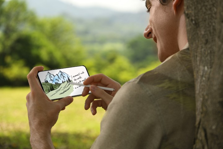 TCL NXTPAPER 60 Ultra Lifestyle 04