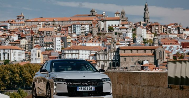 DS N°4 2025 em estreia em Portugal