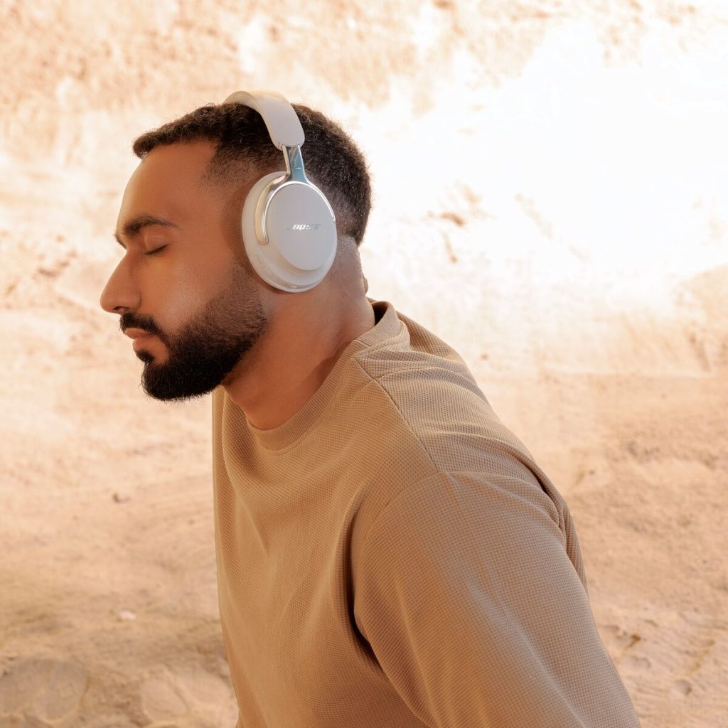 Bose QuietComfort Ultra 2: IA e som de cinema redefinem o silêncio 6 Bose QuietComfort Ultra 2 a