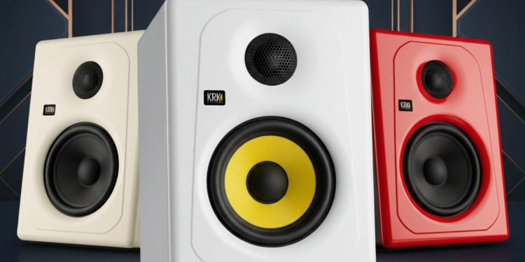 KRK Kreate 5: novos monitores em cores vibrantes 1 Monitores de estúdio KRK Kreate 5 em cores White, Latte e Scarlett.