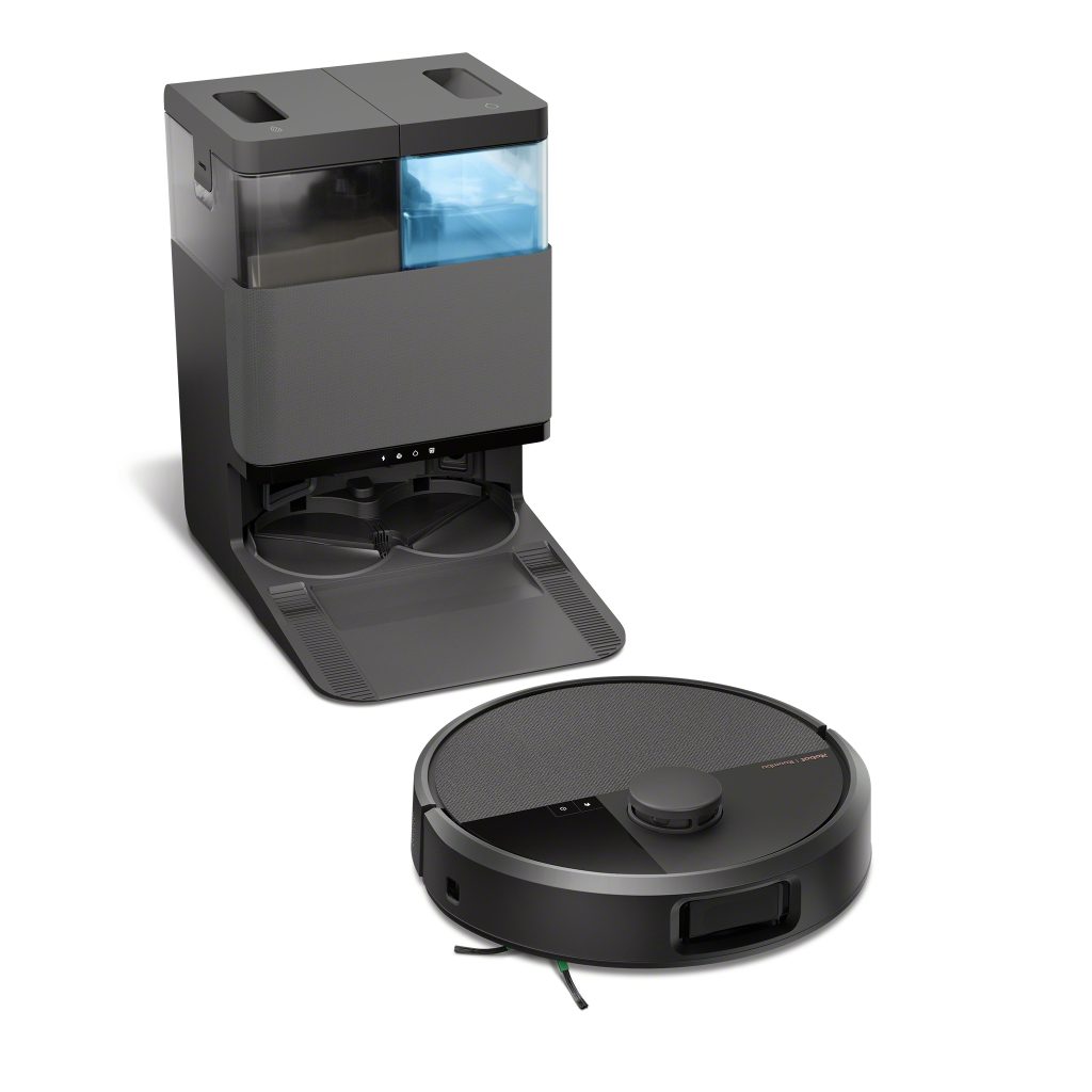 Roomba 505 Combo AutoWash Dock Black Photo Studio RightFacing