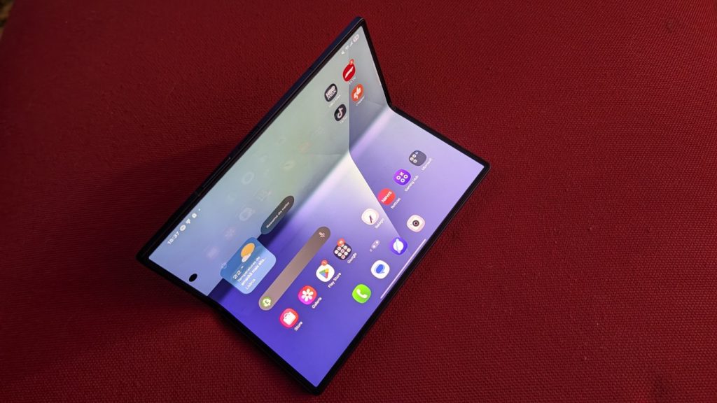 Análise Samsung Galaxy Z Fold 7: o melhor dobrável do mercado? 5 Samsung Galaxy Z Flip7 i