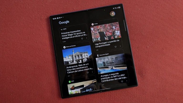 Análise Samsung Galaxy Z Fold 7: o melhor dobrável do mercado? 11 Samsung Galaxy Z Flip7 rotated