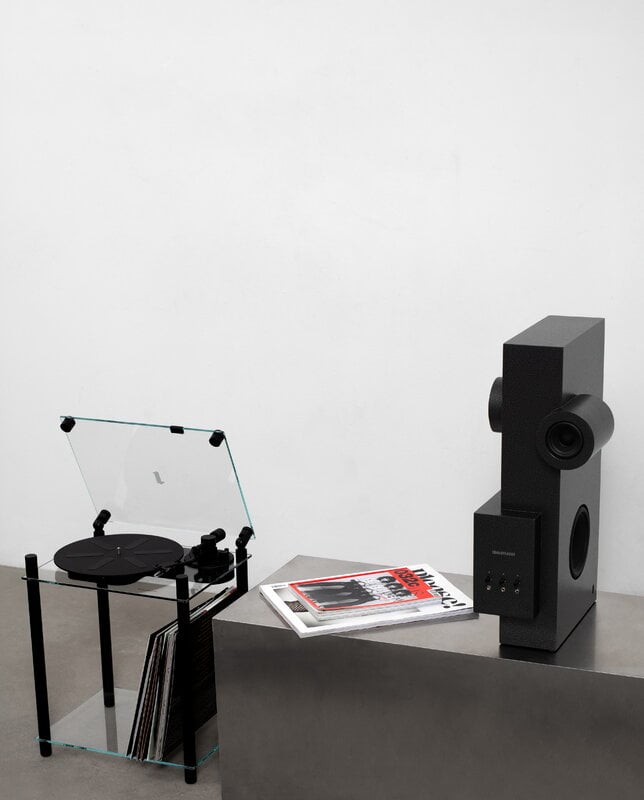 Transparent Brutalist Speaker: o som brutalista! 4 Transparent Brutalist Speaker b