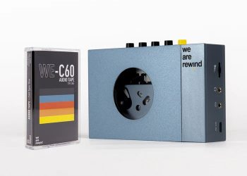 Leitor de cassetes We Are Rewind em alumínio com Bluetooth 5.1 e estética retro.