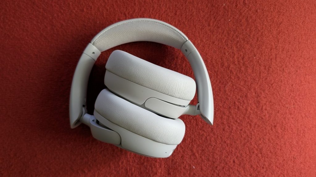 Analise JLab JBuds Lux ANC g 1