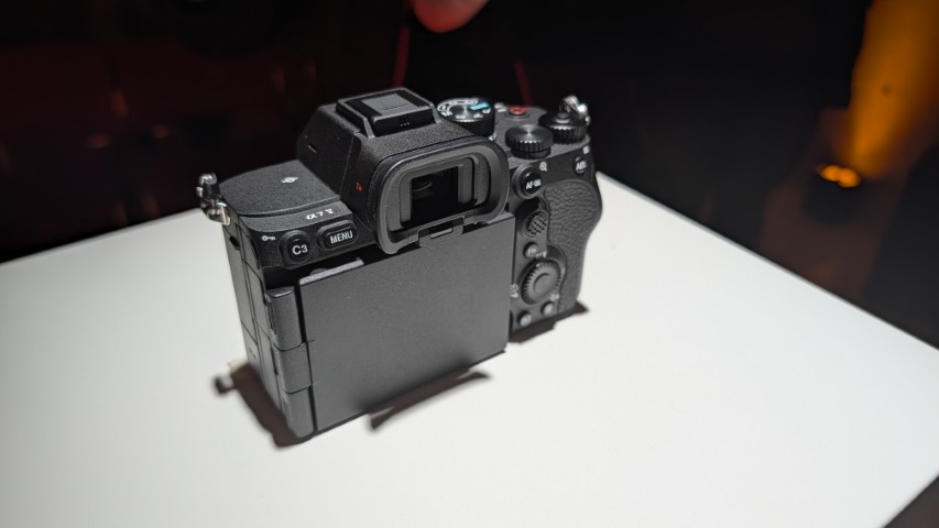 Sony ALPHA 7V: a nova era IA da full-frame 6 PXL 20251202 143649862