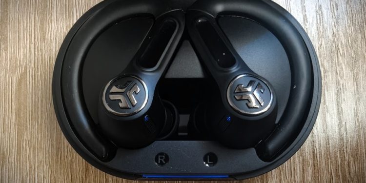 JLab Epic Sport ANC 3 auscultadores desportivos com gancho auricular e estojo de carregamento