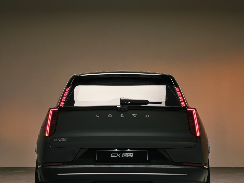 Volvo EX60: o eléctrico que quer acabar com a ansiedade 4 EX60 TRASEIRA