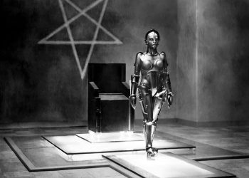 Brigitte Helm como Maria e o robô Maschinenmensch em Metropolis 1927 de Fritz Lang