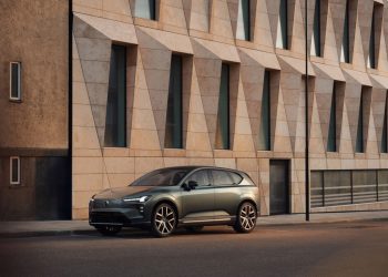 Volvo EX60 SUV elétrico autonomia longa e carregamento rápido
